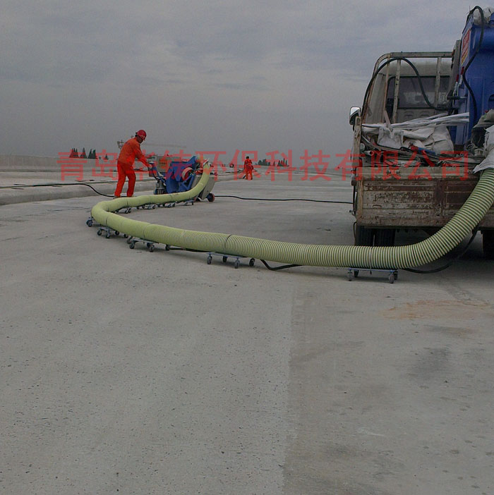 路面拋丸機施工現(xiàn)場圖 路面拋丸機施工現(xiàn)場圖